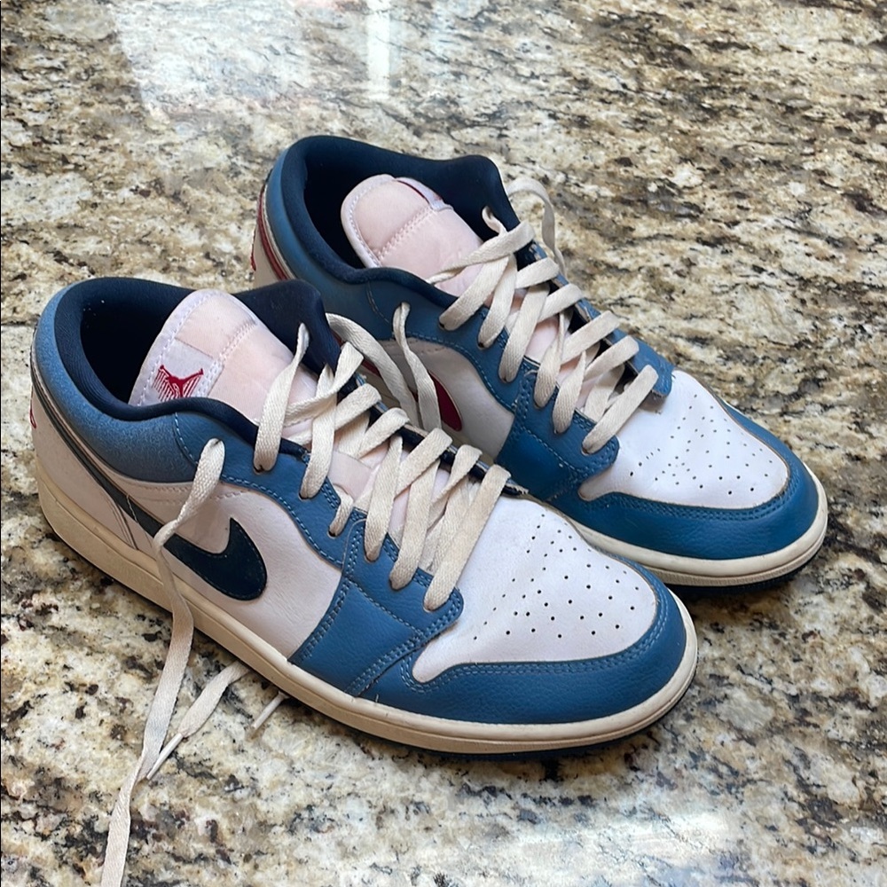 Nike Men's Air Jordan Blue and White Sneakers